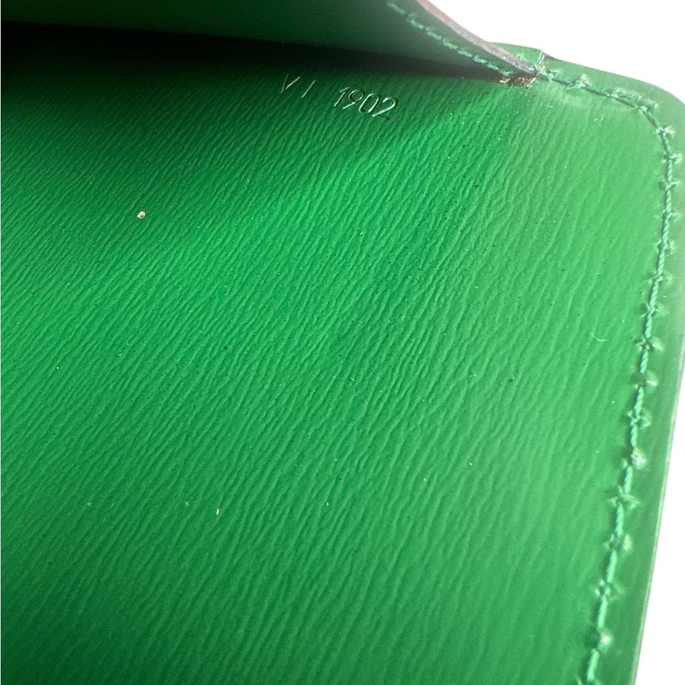 Louis Vuitton Green Epi capucine Leather Crossbody Bag - Picture 10 of 11